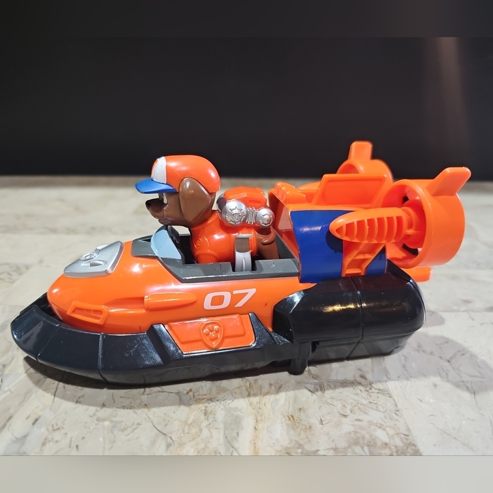 Paw Patrol Zuma’s Deluxe Movie Transforming Car‎ with Collectible Figure